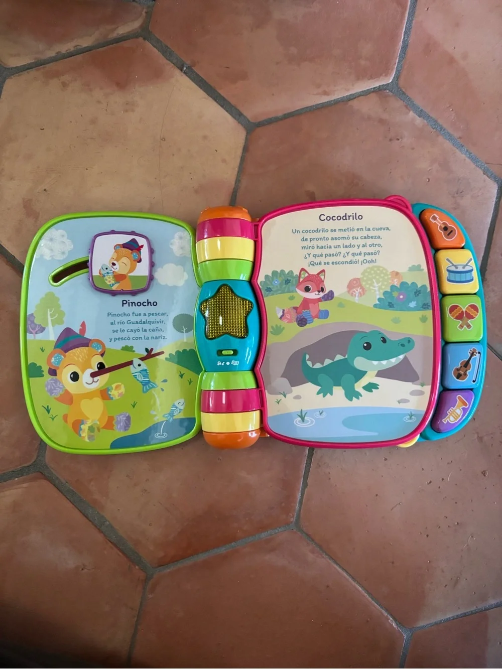 VTech | Primeras canciones Libro interactivo para bebés en azul